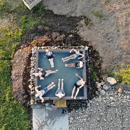 Hotel Sveinbjarnargerdi Svalbarthseyri エクステリア 写真