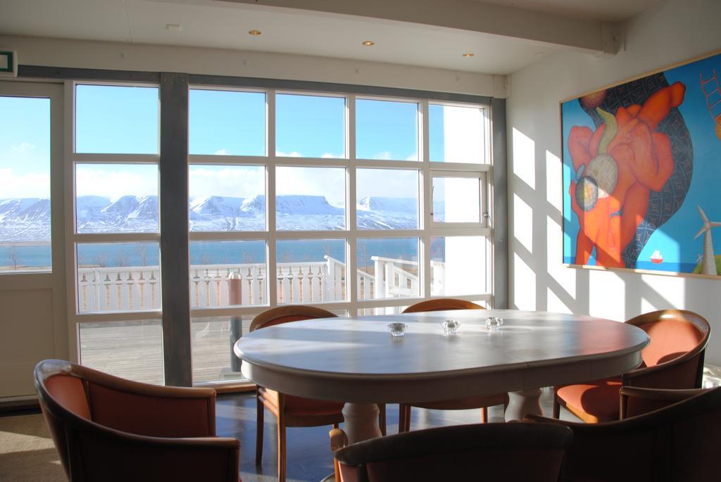 Hotel Sveinbjarnargerdi Svalbarthseyri エクステリア 写真