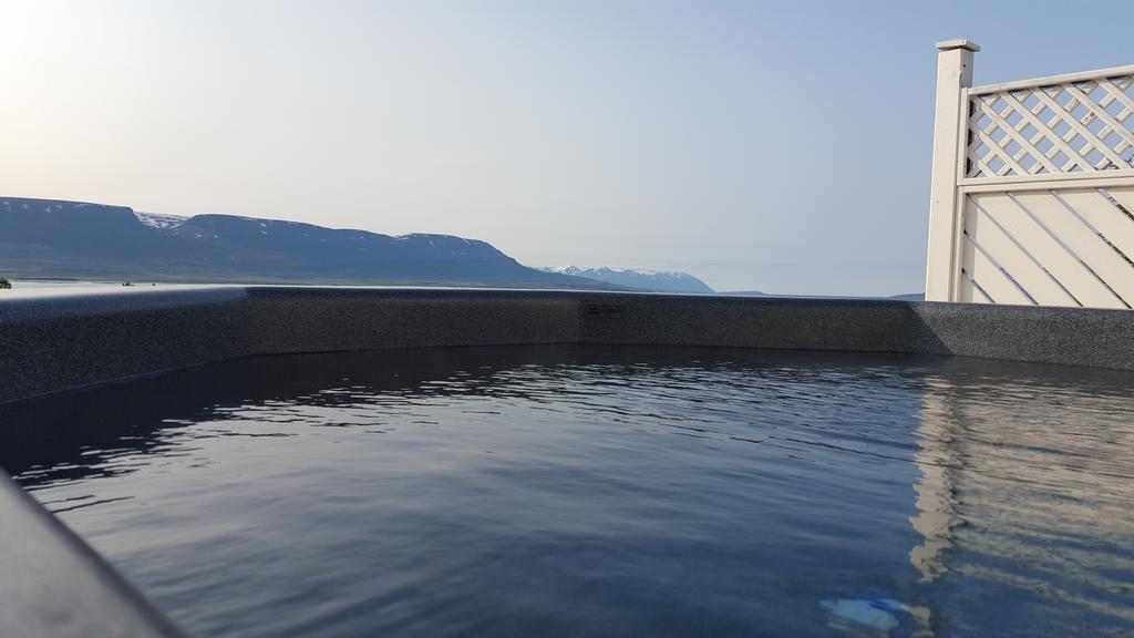 Hotel Sveinbjarnargerdi Svalbarthseyri エクステリア 写真