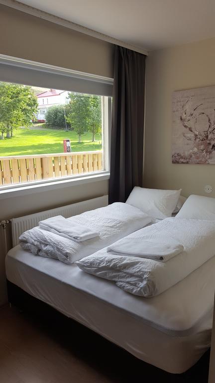 Hotel Sveinbjarnargerdi Svalbarthseyri エクステリア 写真