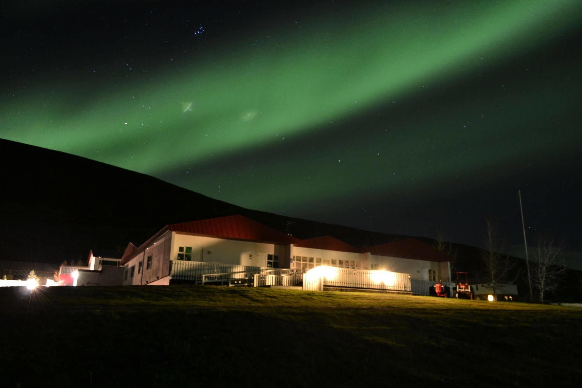 Hotel Sveinbjarnargerdi Svalbarthseyri エクステリア 写真