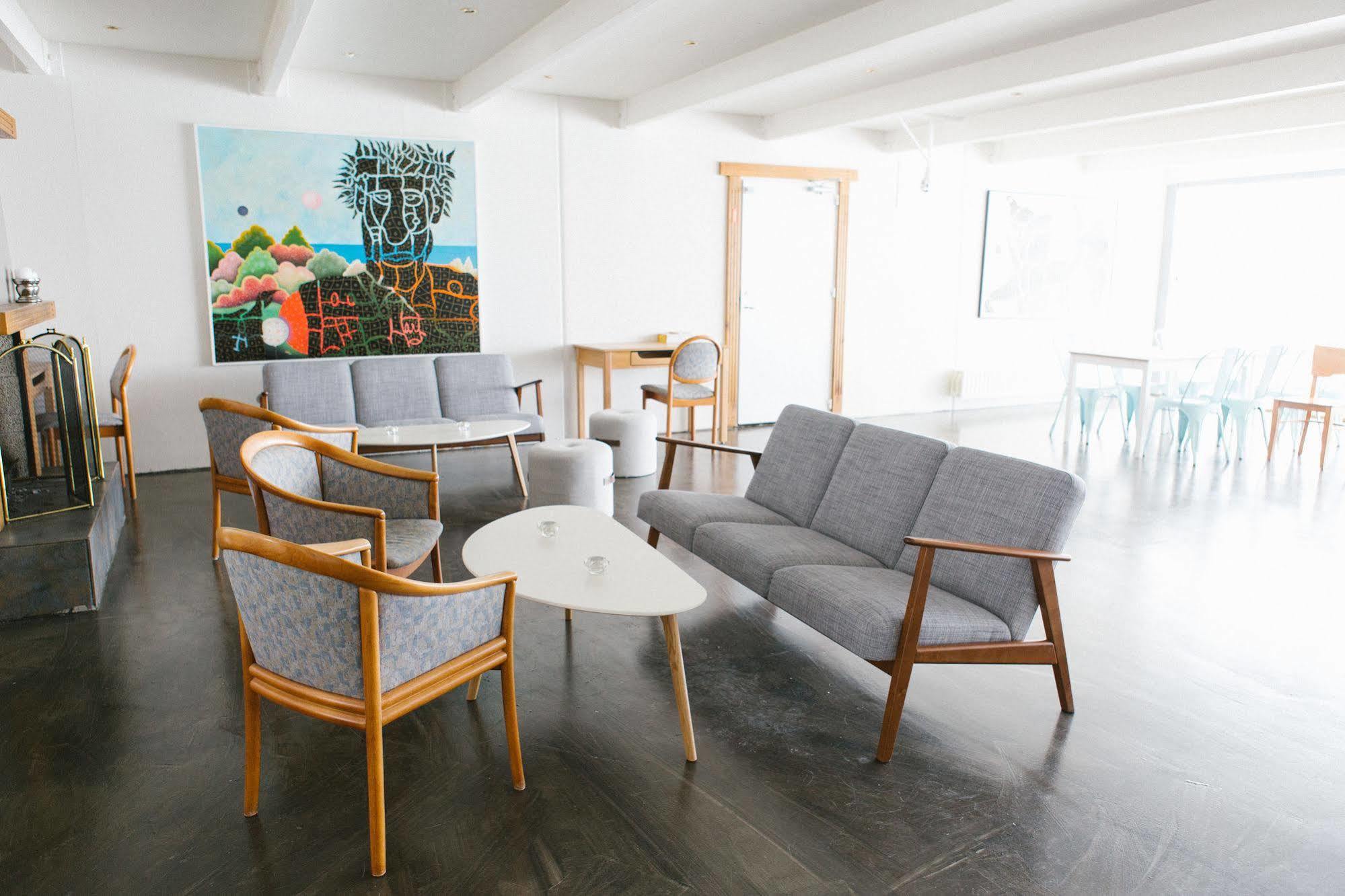 Hotel Sveinbjarnargerdi Svalbarthseyri エクステリア 写真