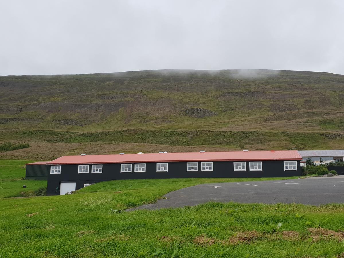 Hotel Sveinbjarnargerdi Svalbarthseyri エクステリア 写真